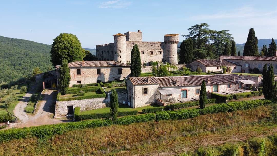 PRIVATE GOLF CART TOUR OF A CHIANTI CASTLE